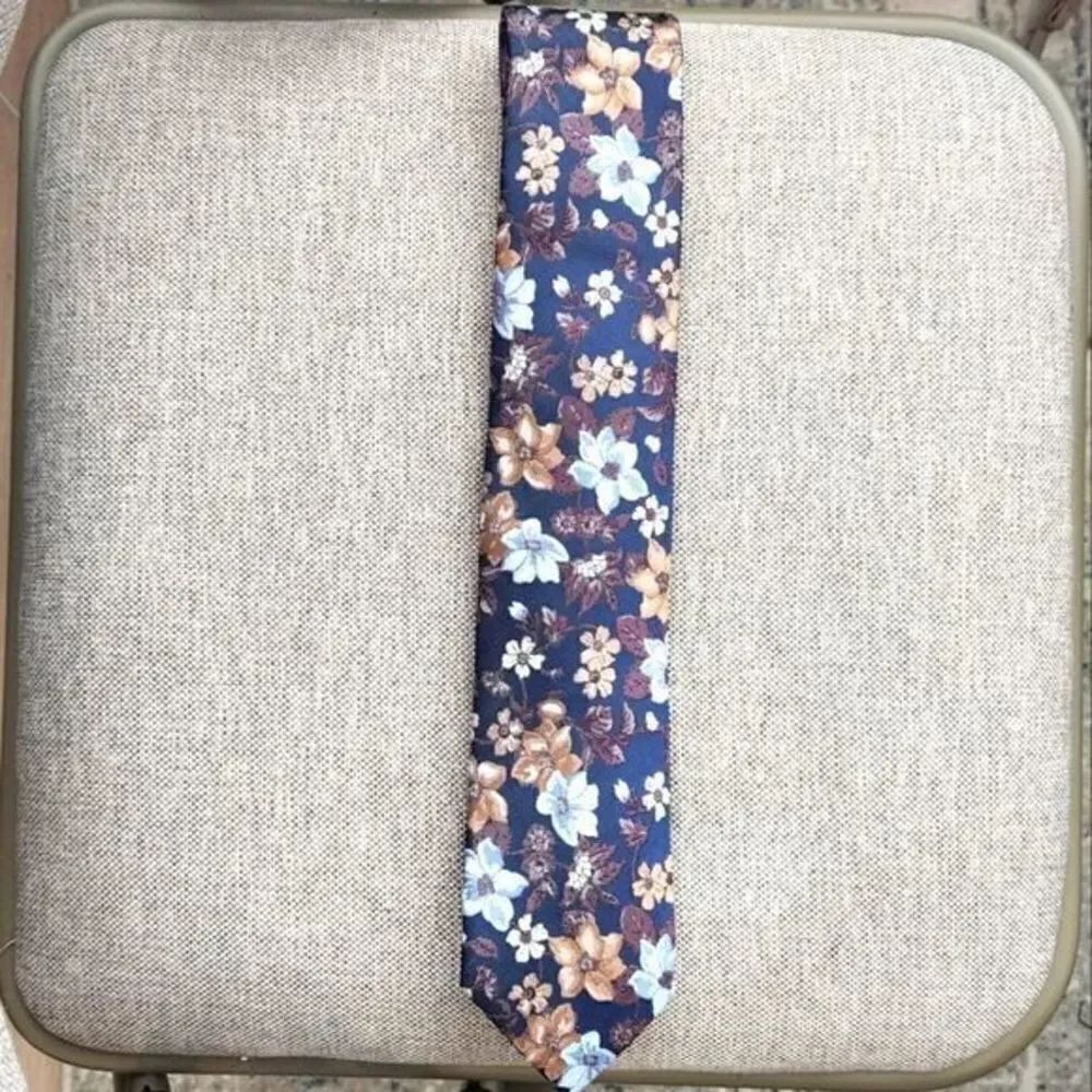 Prestige Menswear Floral Tie